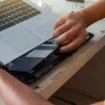 Does Laptops have Lithium Batteries