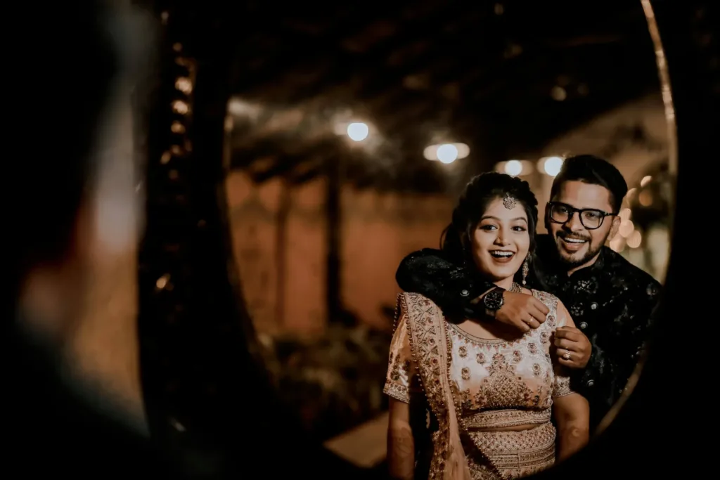 Stylish-Groom-Mirror-Reflection-Pose